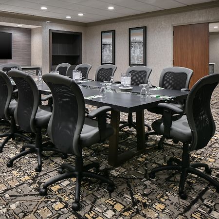 Holiday Inn Hotel & Suites Des Moines-Northwest By Ihg Urbandale Εξωτερικό φωτογραφία