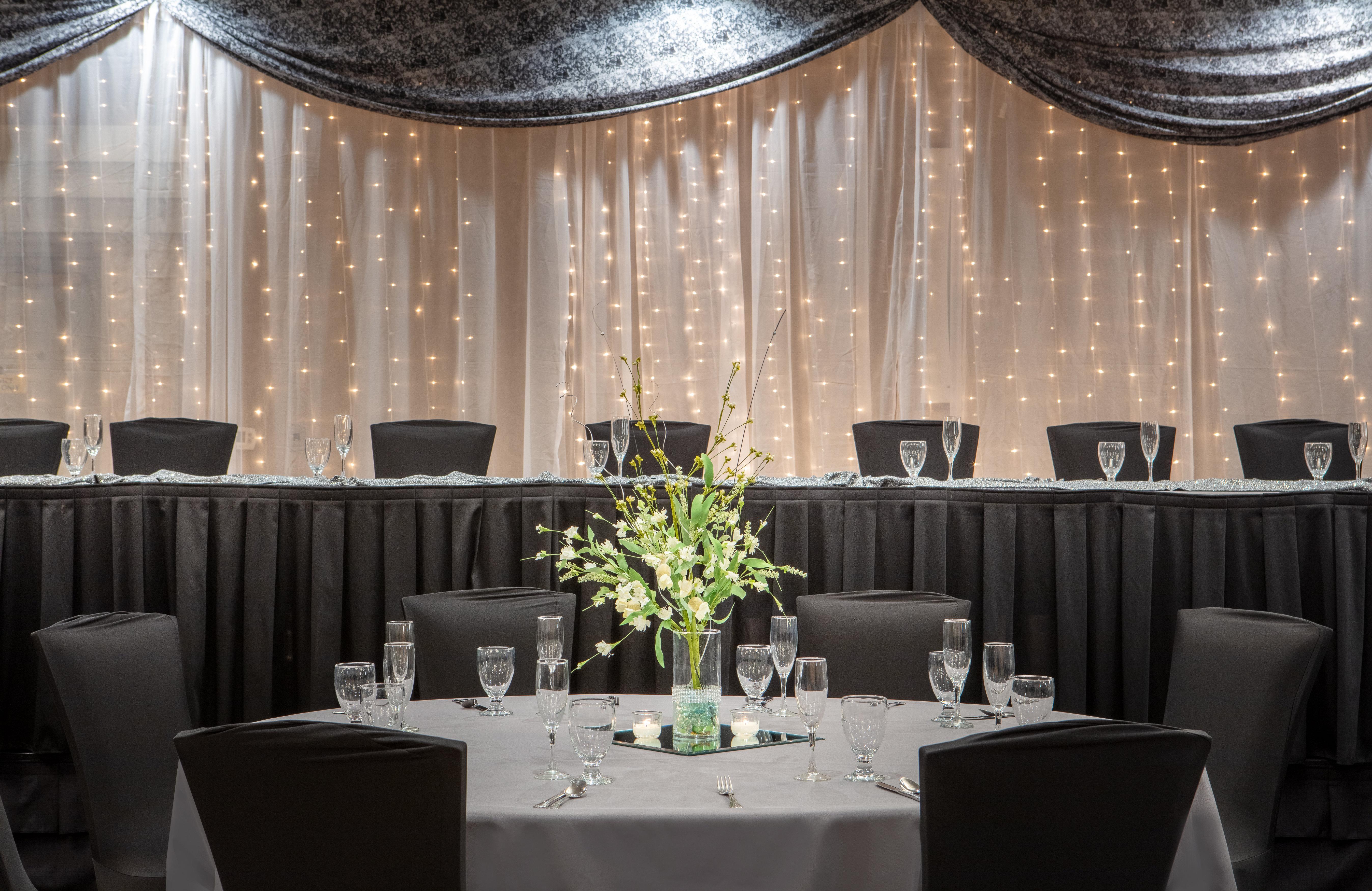 Holiday Inn Hotel & Suites Des Moines-Northwest By Ihg Urbandale Εξωτερικό φωτογραφία
