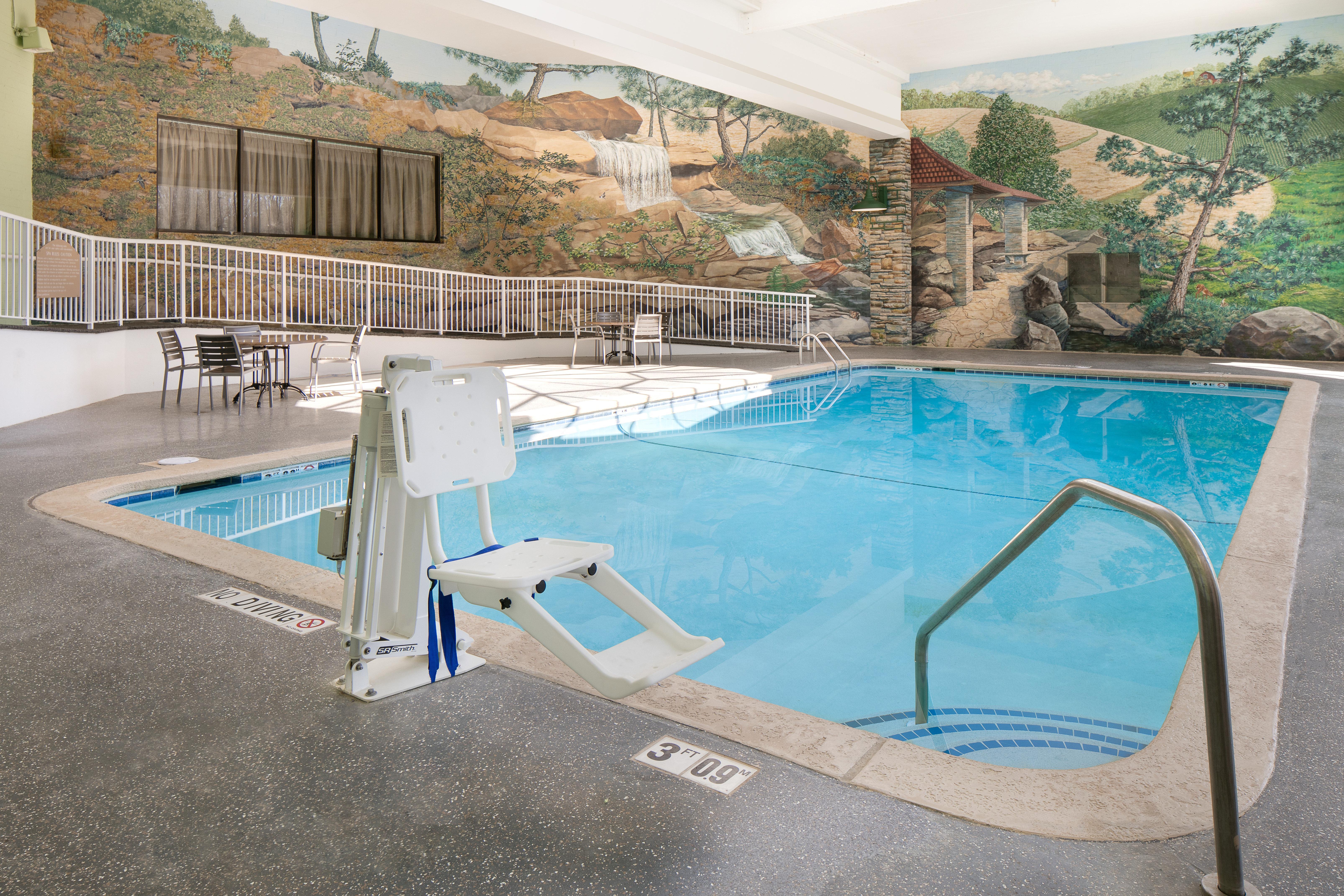 Holiday Inn Hotel & Suites Des Moines-Northwest By Ihg Urbandale Εξωτερικό φωτογραφία