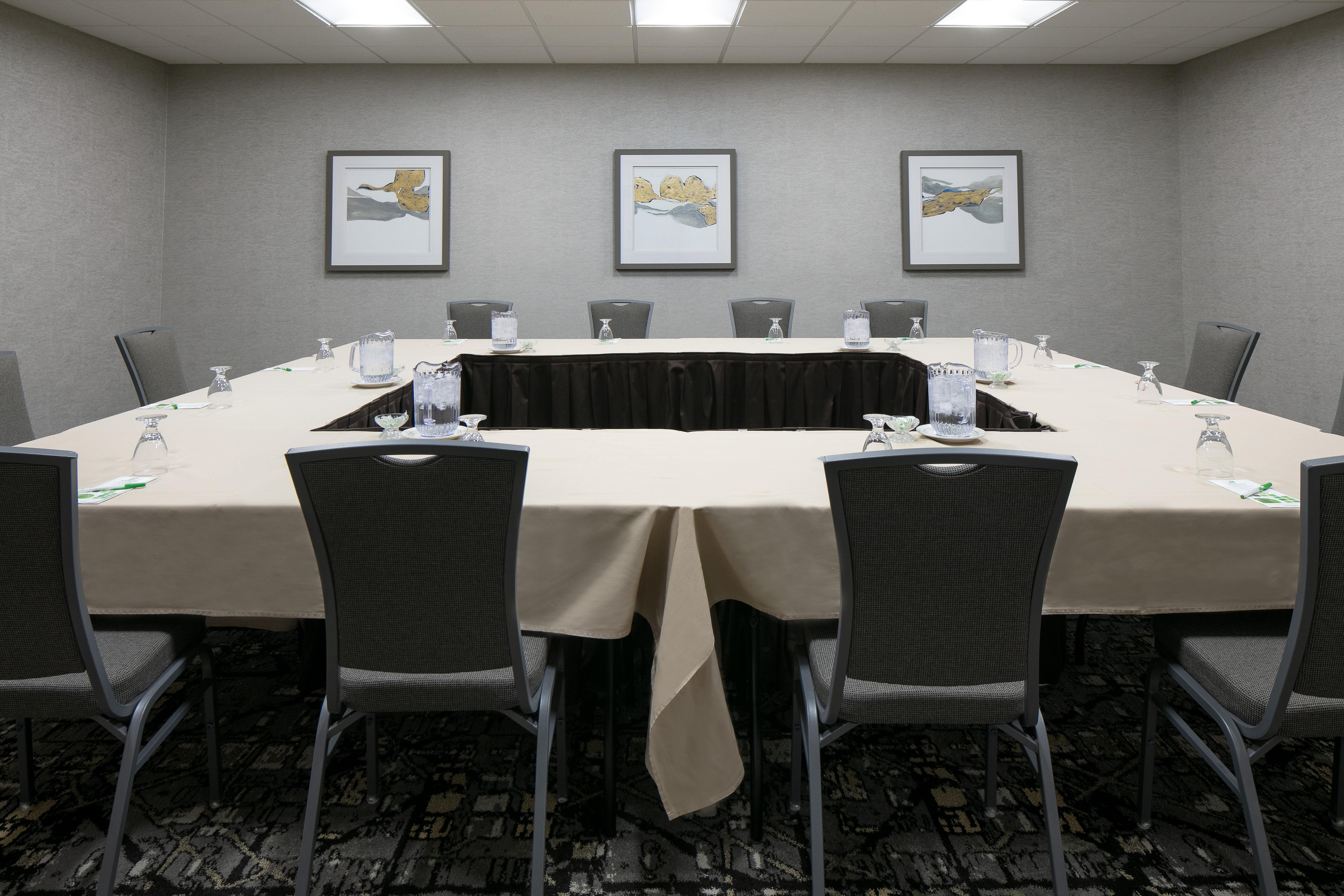 Holiday Inn Hotel & Suites Des Moines-Northwest By Ihg Urbandale Εξωτερικό φωτογραφία