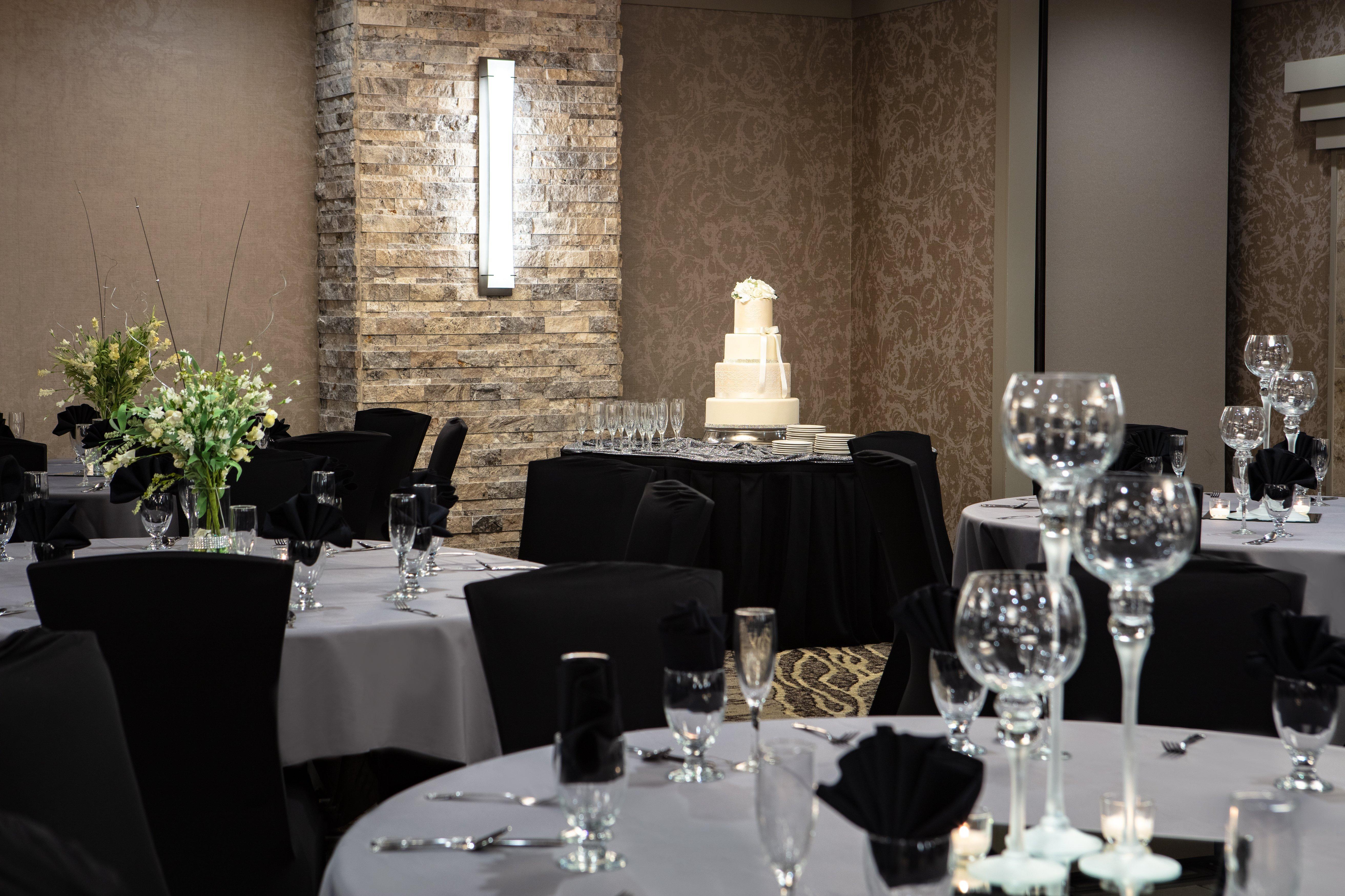 Holiday Inn Hotel & Suites Des Moines-Northwest By Ihg Urbandale Εξωτερικό φωτογραφία