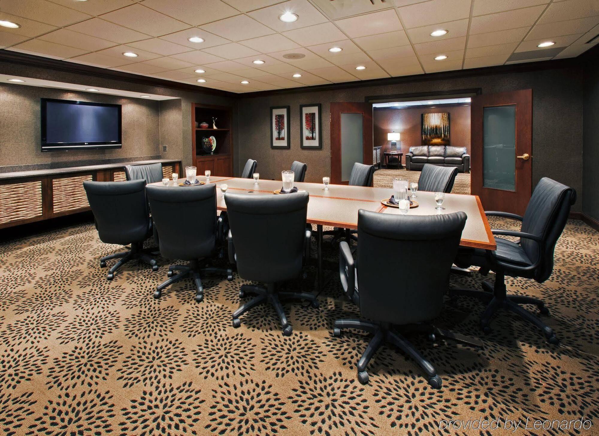 Holiday Inn Hotel & Suites Des Moines-Northwest By Ihg Urbandale Εξωτερικό φωτογραφία