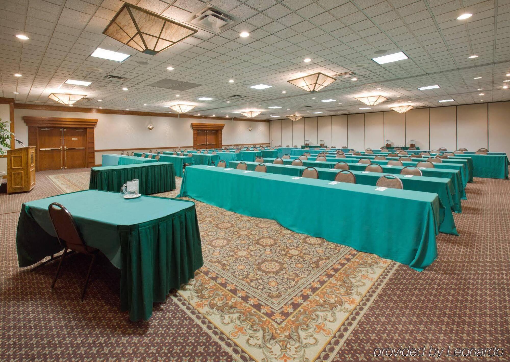 Holiday Inn Hotel & Suites Des Moines-Northwest By Ihg Urbandale Εξωτερικό φωτογραφία